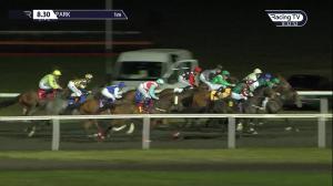 Video preview image for Kempton Park 20:30 - Wise Betting racingtv.com Handicap (6)