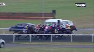 Video preview image for Kempton Park 18:30 - 32Red Casino Median Auction Maiden Stakes (5)
