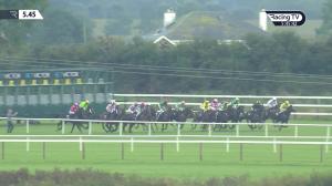 Video preview image for Fairyhouse 17:45 - BetVictor Bet €5 Get €40 Offer Handicap 