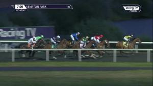 Video preview image for Kempton Park 19:00 - 32Red Handicap (3)