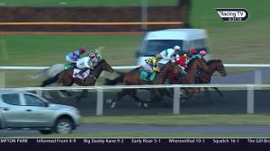 Video preview image for Kempton Park 18:30 - 100% Profit Boost At 32redsport.com Novice Stakes (4)
