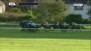 Video preview image for Ayr 17:20 - Your Christmas Break At Western House Hotel Handicap (6)