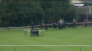 Video preview image for Warwick 14:00 - Bet At racingtv.com 'National Hunt' Novices' Hurdle (4)