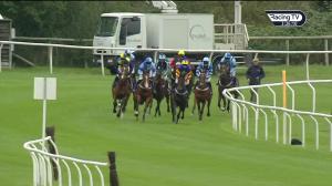 Video preview image for Stratford-on-Avon 15:20 - Typrecraft All Things Print Handicap Hurdle (3)