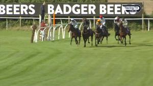 Video preview image for Wincanton 14:05 - Watch On Racing TV Mares' Maiden Hurdle (5)