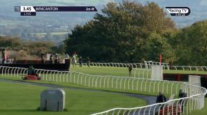 Video preview image for Wincanton 15:45 - Follow @racingtv On Instagram Handicap Hurdle (3)