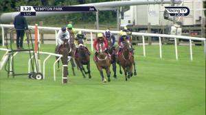 Video preview image for Kempton Park 15:20 - Matchbook Betting Exchange Novices' Hurdle (Listed) (1)