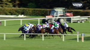 Video preview image for Leopardstown 13:20 - Irish Stallion Farms European Breeders Fund Fillies Maiden
