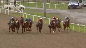 Video preview image for Chelmsford City 16:50 - Bet Toteplacepot At totesport.com Novice Auction Stakes (5)