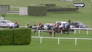 Video preview image for Cheltenham 16:55 - Matchbook Best Value Betting Exchange Novices' Chase (2)