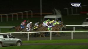 Video preview image for Kempton Park 18:10 - 32Red Casino Handicap (5)