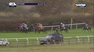 Video preview image for Wetherby 13:20 - Bet365 Handicap Chase (3)