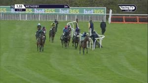 Video preview image for Wetherby 13:55 - Bet365 Mares' Hurdle (Listed) (1)