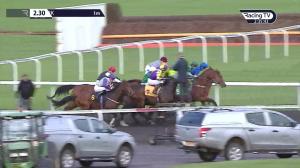 Video preview image for Kempton Park 14:30 - Matchbook/Breeders Backing Racing EBF Fillies' Novice Stakes (5)