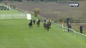 Video preview image for Warwick 13:50 - Use The racingtv.com Tracker Novices' Chase (3)