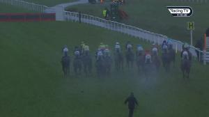 Video preview image for Exeter 16:10 - Every Race Live On Racing TV Mares' Novices' Hurdle (4)