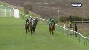 Video preview image for Warwick 14:10 - Highflyer Bloodstock Novices' Chase (3)