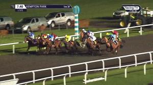 Video preview image for Kempton Park 19:40 - 32Red On The App Store Handicap (5)