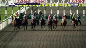 Video preview image for Kempton Park 16:10 - Bet At racingtv.com Novice Stakes (5)