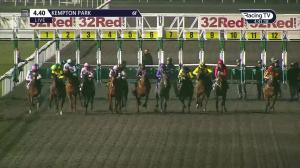 Video preview image for Kempton Park 16:40 - 32Red On The App Store Nursery Handicap (5)