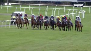 Video preview image for Wincanton 13:30 - Weatherbys Racing Bank Silver Buck Handicap Chase (3)