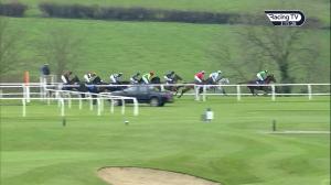Video preview image for Wincanton 15:15 - Visit racingtv.com Amateur Riders' Handicap Chase (4)