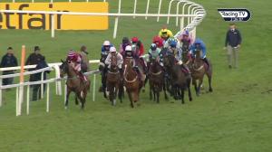Video preview image for Sandown Park 14:25 - Jumeirah Hotels and Resorts December Handicap Hurdle (Listed) (1)
