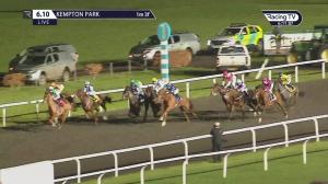 Video preview image for Kempton Park 18:10 - 32Red Casino Handicap (4)