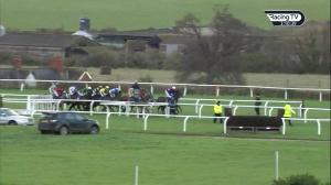 Video preview image for Taunton 15:10 - Bluqube Handicap Chase (3)