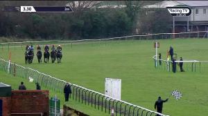 Video preview image for Warwick 15:30 - M-Tec Consulting Group Standard Open National Hunt Flat (5)