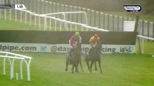 Video preview image for Exeter 13:50 - EBF Mares' Novices' Chase (Qualifier) (3)