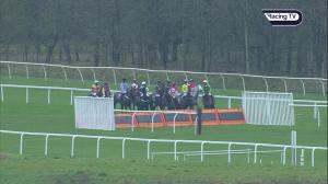 Video preview image for Newbury 15:35 - Betway Novices' Handicap Chase (3)