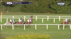 Video preview image for Sandown Park 12:45 - Unibet Mares' Hurdle (Listed) (1)
