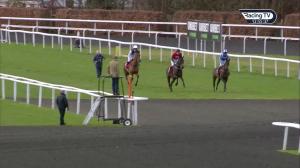 Video preview image for Kempton Park 12:55 - 32red.com Novices' Hurdle (3)