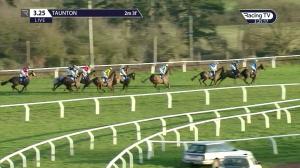 Video preview image for Taunton 15:25 - Invest Southwest Seniors' Handicap Hurdle (2)