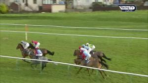 Video preview image for Ayr 14:25 - Only 1000 RacingTV Free Trials Available Handicap Chase (Qualifier) (4)