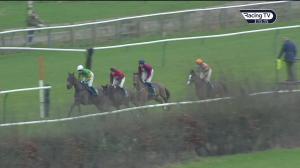 Video preview image for Warwick 15:15 - Schiaparelli Willoughby De Broke Open Hunters' Chase (6)