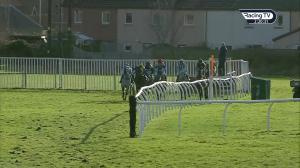 Video preview image for Kelso 14:15 - racingtv.com/freetrial Handicap Chase (Qualifier) (4)