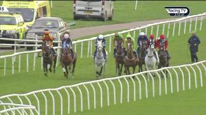 Video preview image for Leicester 15:15 - William Hill Golden Miller Handicap Hurdle (3)