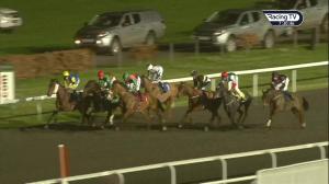Video preview image for Kempton Park 19:30 - 32Red Casino Handicap (Qualifier) (4)