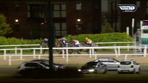 Video preview image for Dundalk 20:30 - Crowne Plaza Dundalk Race & Stay Handicap