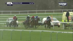 Video preview image for Haydock Park 14:40 - Unibet Victor Ludorum Juvenile Hurdle (2)