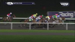 Video preview image for Kempton Park 20:00 - 32Red On The App Store Handicap (5)