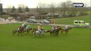Video preview image for Warwick 15:35 - Shipstone Family Celebration Hands and Heels Handicap Hurdle (Conditional Jockeys' and Amateur Riders') (5)