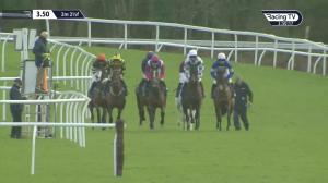 Video preview image for Exeter 15:50 - Be Wiser Insurance Mares' Handicap Hurdle (Qualifier) (3)