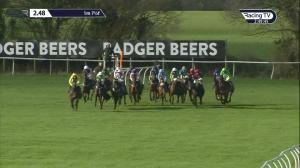 Video preview image for Wincanton 14:48 - Watch On Racing TV Novices' Hurdle (4)
