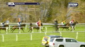 Video preview image for Huntingdon 14:20 - Mansionbet #getitready For Cheltenham Novices' Hurdle (4)