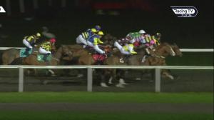 Video preview image for Kempton Park 19:20 - 32Red On The App Store Handicap (6)