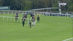 Video preview image for Kempton Park 13:00 - Paddy Power From The Horse's Mouth Podcast Novices' Hurdle (Qualifier) (4)