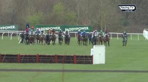 Video preview image for Kempton Park 14:40 - Paddy Power Silver Plate Handicap Hurdle (2)